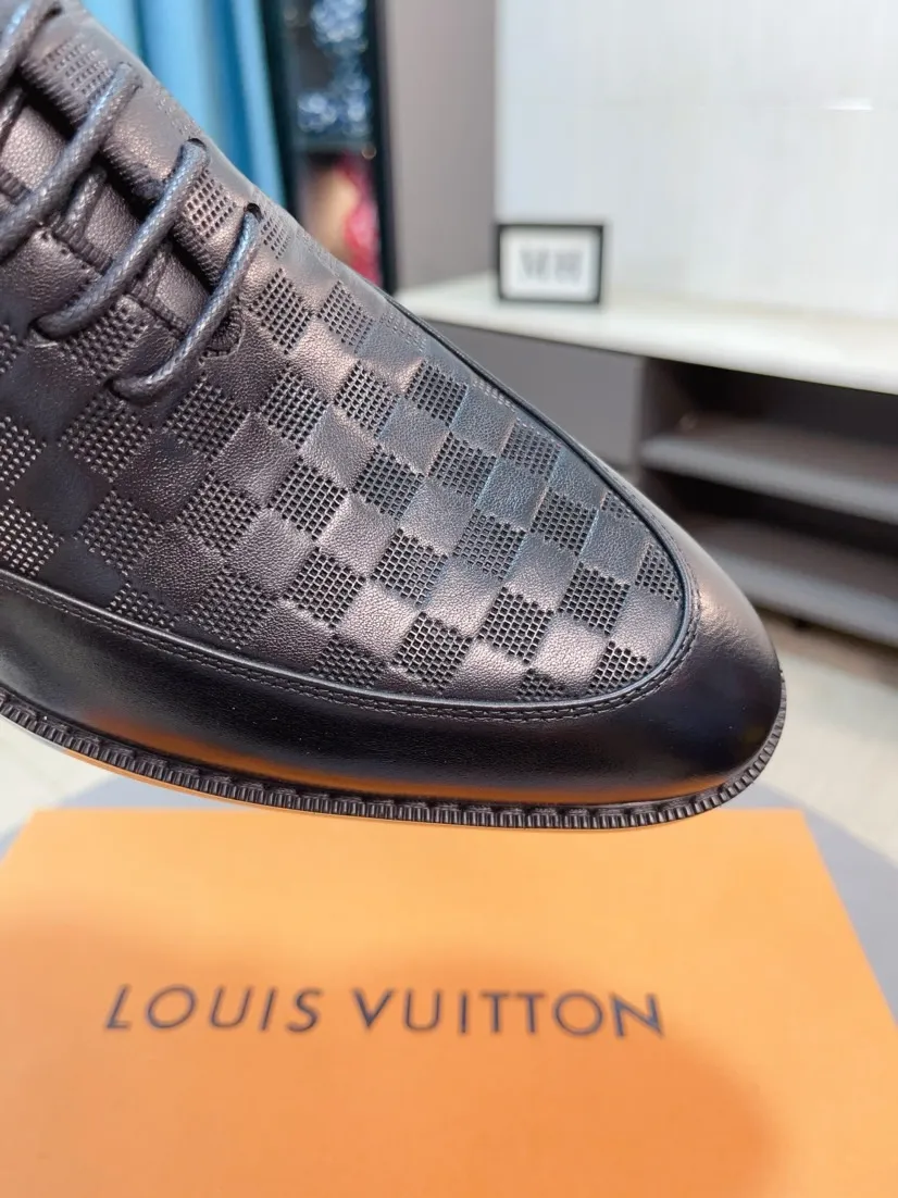 Men's shoes 💰540🌹🌹 [LV] Louis Vuitton's popular casual leather shoes 🎖Fashionable and elegant 🎖🎖Material: Original imported cowhide open edge beads, washed cowhide leather lining, original molded rubber outsole, high-end and classy, ​​elegant quality, instantly transforming into a handsome man ❤❤Standard\nNumber of sizes: 39-44, 38 45 46 customized